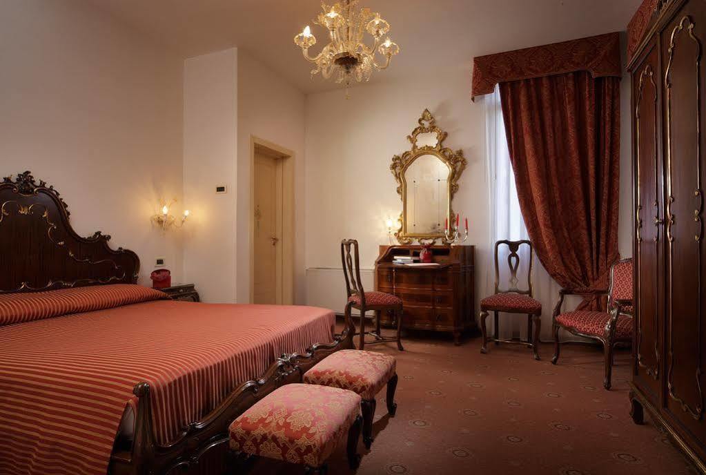 Hotel La Residenza Venesia Bagian luar foto